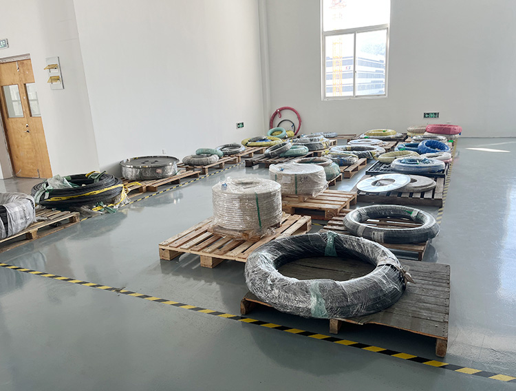 warehouse-product-display